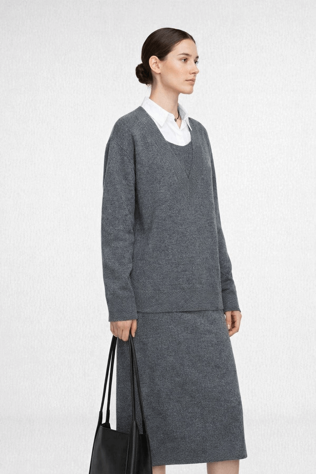 Deep V-neck loose pullover knitted shirt