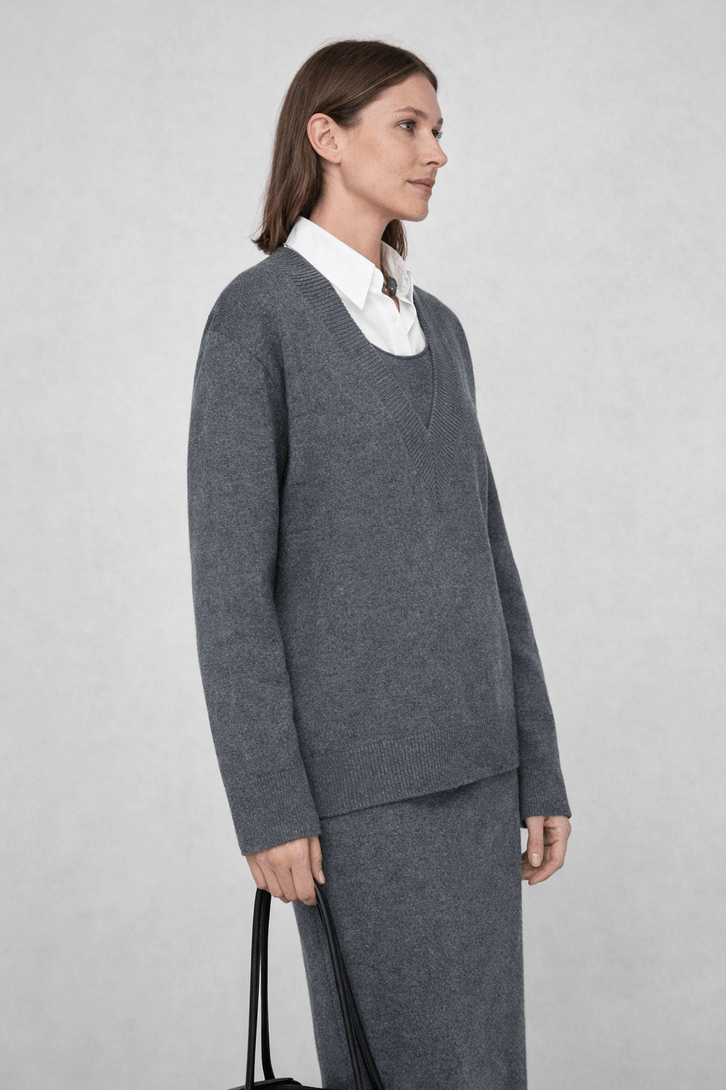 Deep V-neck loose pullover knitted shirt