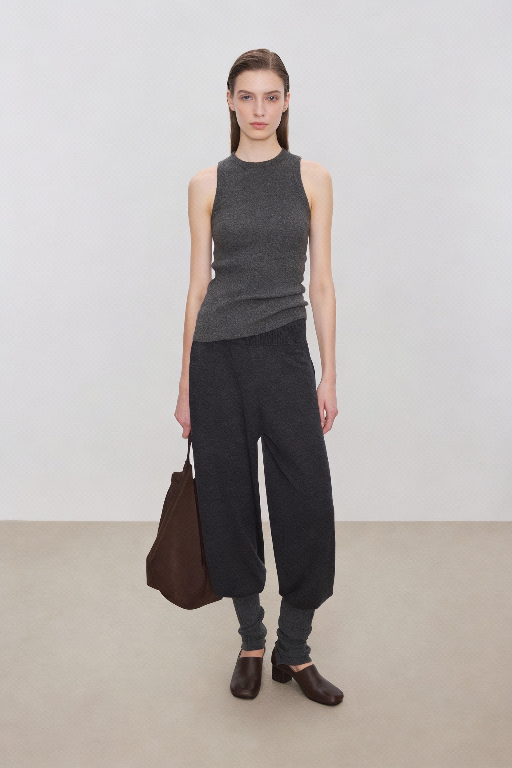 Fold-over button-type bubble pants