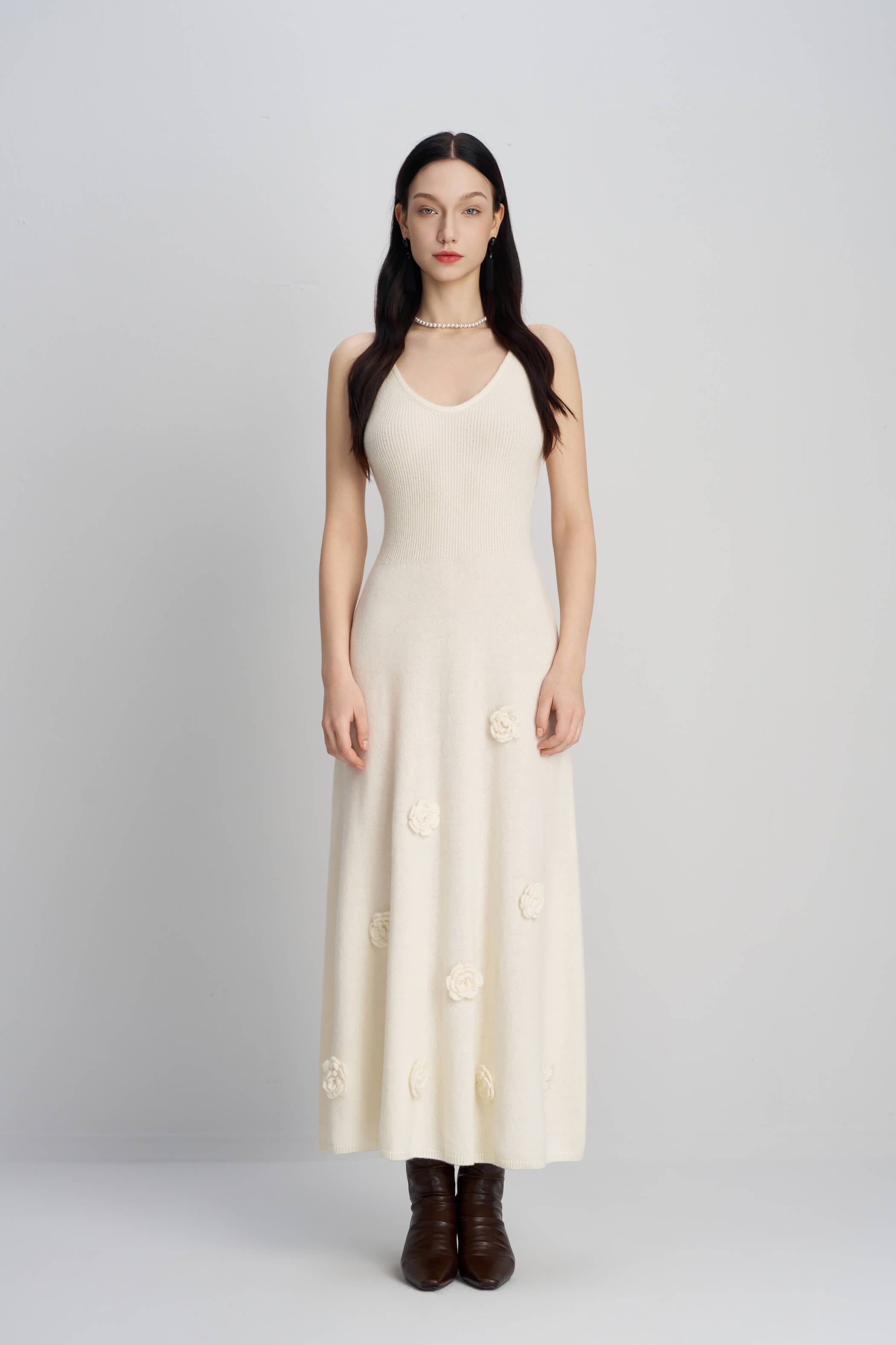 U-shaped deep V-neck suspender three-dimensional decorative knitted long skirt