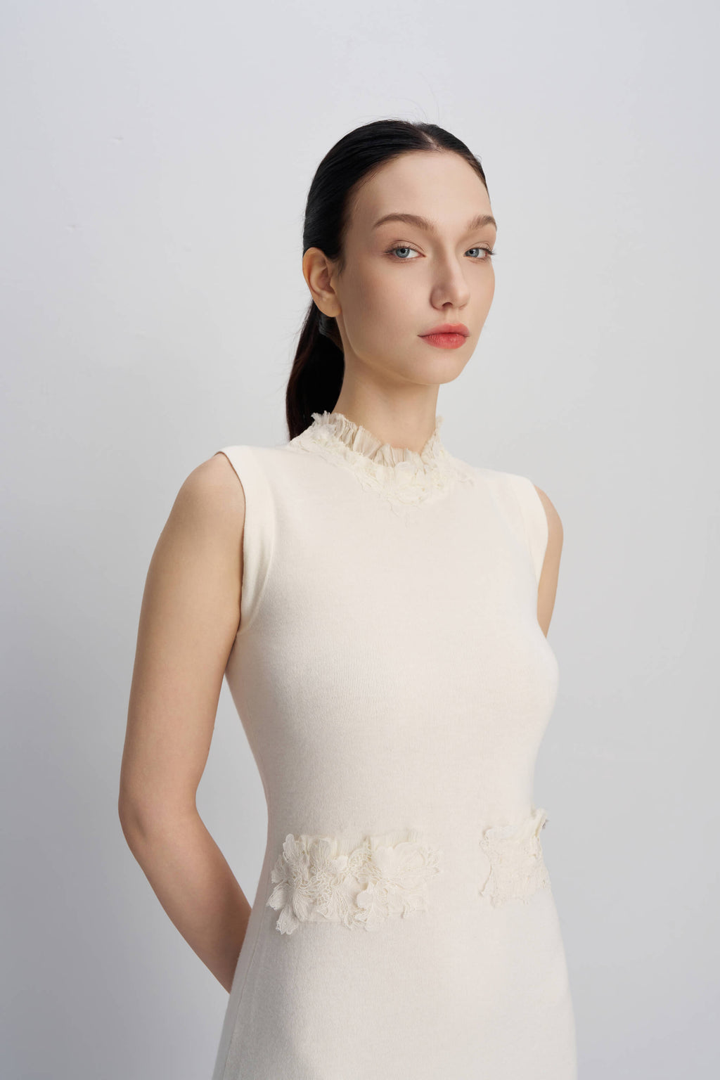 New standing collar sleeveless patchwork knitted pleated long skirt